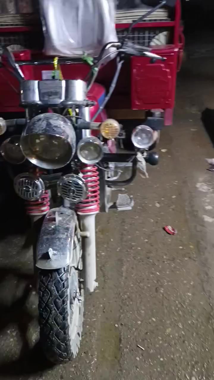 ستوته للبيع مديل 2025مامشيه هواي فحل للاستفسار ***********سعرهه مليونين وثمن ميه بيهه مجال2800
