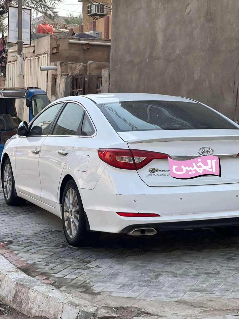 سوناته 2015 خليجي لون ابيضّ 

مواصفات 
ويل كب 
تحكم استرين جهتين
شاشه وكامره دوار
مري شفط
محرك 2400دوش
كشنات جلد  
مكان السياره كربلاء 
السعر 155وبيها مجال
بيها بارد بسيط وشخط بالباب الخلفي كما موضح بالصوره 

رقمها بغداد تحويل ثاني يوم السياره جديده مال جناي 

رقم صاحب السياره ***********
