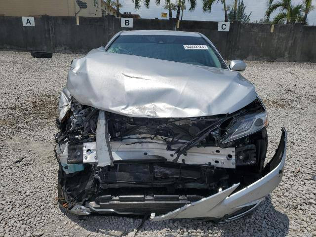 كامري 2023 xle هايبرد للبيع
اومراوس بكورلاهايبرد
فول عدا الفتحة 

السيارة ناشر سعر الكصه مالتها وصلت ببغداد 16،900
ويه تصليحها والله صارت دفترين ضبط 

بس كلشي وسوكة بالعراق 

تبريد قطعتين
لايتات لد ثلجي 
اشاير ترحيب
رادارات بالمري 
رادار امامي 
كروس كنترول وتتبع المركبات 
اوتو هولد 
شاشة كبيرة ذكية
لد داخل دشبول بلادي 
 انارة ترحيب باب
دخول ذكي 
تشغيل عن بعد
جامات كلها اوتو  امامي خلفي
تبريد منفصل مناخين
بك لايت لد الفول

الرقم بغداد حادثها مثل ما موضح بالصورة 

ابيع 179 حسب السوك لان مستعجل 

مرقم بغداد وباسمي 

وامانه الله السياره صارت عليه بدفترين ناشر سعر الشراء من امريكا تكدر تتاكدون الي يعرف بالسيارات
ان كلامي ان شاء الله مضبوط 

للتواصل مكاني العامرية بغداد 

***********
