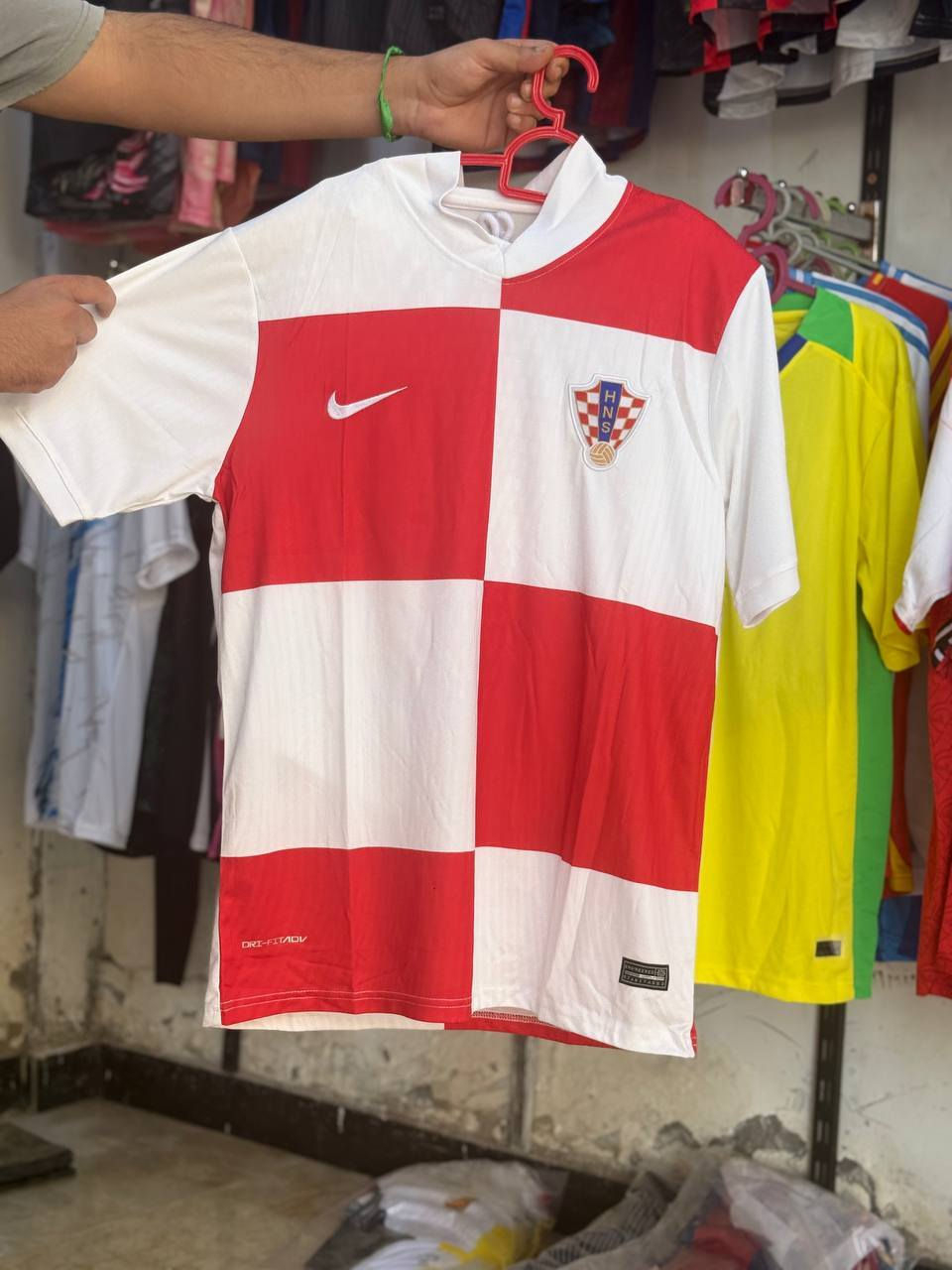 تعزيله محل دريسات انديه ومنتخبات قياسات مختلفه  94 قطعه بسعر الجمله ابيع


**إذا كنت صاحب هذا الإعلان وتريد حذفه لأي سبب، رجاءا أرسل رسالة إلى الدعم الفني**