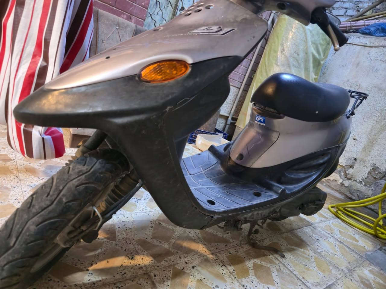 دراجه يوماهه مكفوله صار شهرين من طالع من الوكيل مال رمبه ما ماشيه قليل كلش رايدهه ب ٧٥٠
***********
