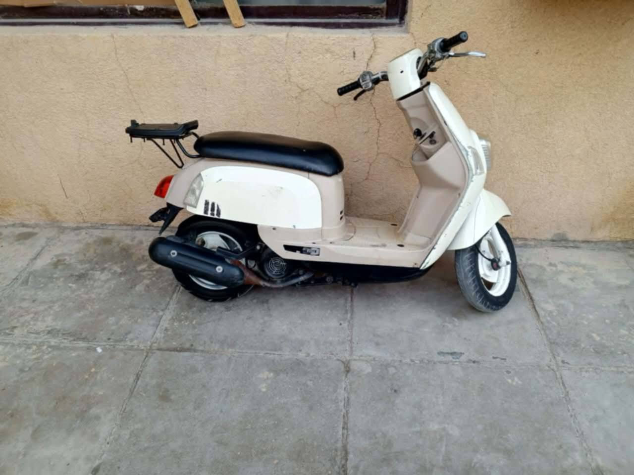 بوليس للبيع السعر 600وبيه مجال قليل الرقم للتصال وتساب ***********
