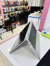 HP كور i5 • قلب 360 • رام 8جيجا 256+128