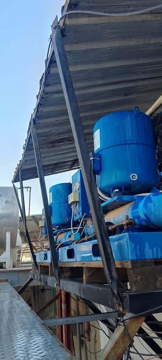 يعلن مكتب  الصالحية لنصب وتصليح وتجهيز المطاعم كافة أجهزة غرف التجميد والتبريد وبماركات عالمية بعازل سندويش بنل سمك 10 سم عادي ومقاوم للحريق تركي المنشأ وخصم للمطاعم وا الفنادق والمعامل التجارية  و مستعدون لنصب سبالت وتصليح وتجهيز ماكنة الثلج ايسميكر
بإدارة مهندس أحمد 
***********
