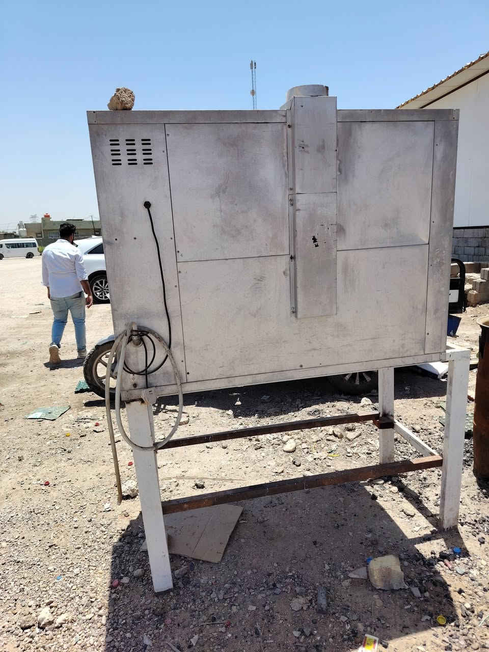 فرن بيدزة طابقين مع ٣ صينية صغير وسط وكبير مع كرك وميز كامل ***********
