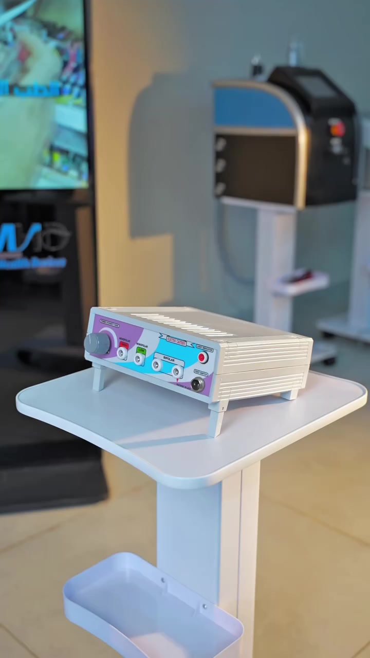 وفرنا لكم من شركة المنصة الحديثة MHD 🥇
جهاز الكوتري الهندي #Electrical_cautery 

Monopolar
Bipolar
 أحادي و ثنائي القطب 
بطاقة 100 watt 
قطع مع تخثر للدم  بدون نزيف 
يستخدم لإزالة الثاليل والاكياس المهبلية و الشامات و الأورام الصغيرة بدون اثار جانبية.
كما يستخدم مخدر موضعي على الجلد ليظهر جلدا جديدا

📍 موقعنا: بغداد – حي الجامعة، شارع الربيع، مقابل بن رضا علوان
📞 للاستفسار: ***********
📲 واتساب مباشر:
https://api.whatsapp.com/send/?phone=9647764088478
#شركة_المنصة_الحديثة
#مكتب_الطب_الحديث
#أجهزة_طبية 
#تجهيزات_طبية
