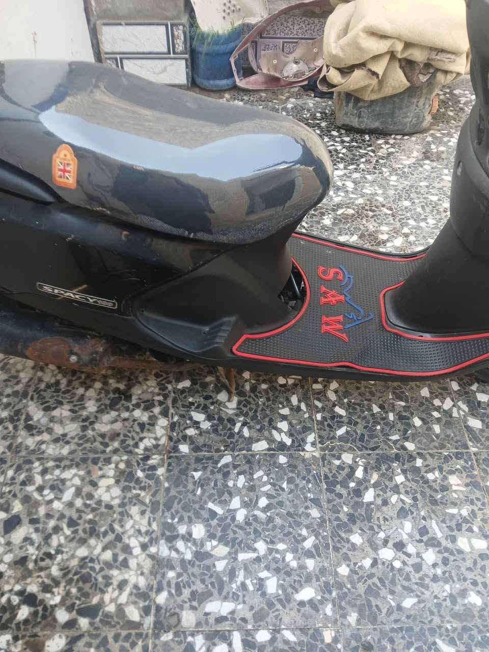 من رخصت مدير الكروب سبيسي ياباني للبيع دراجة مامفتوحة جاهزة سلف هندر كربئيات كلة شغالة الاستفسار على الرقم *********** العنوان ميسان كميت
