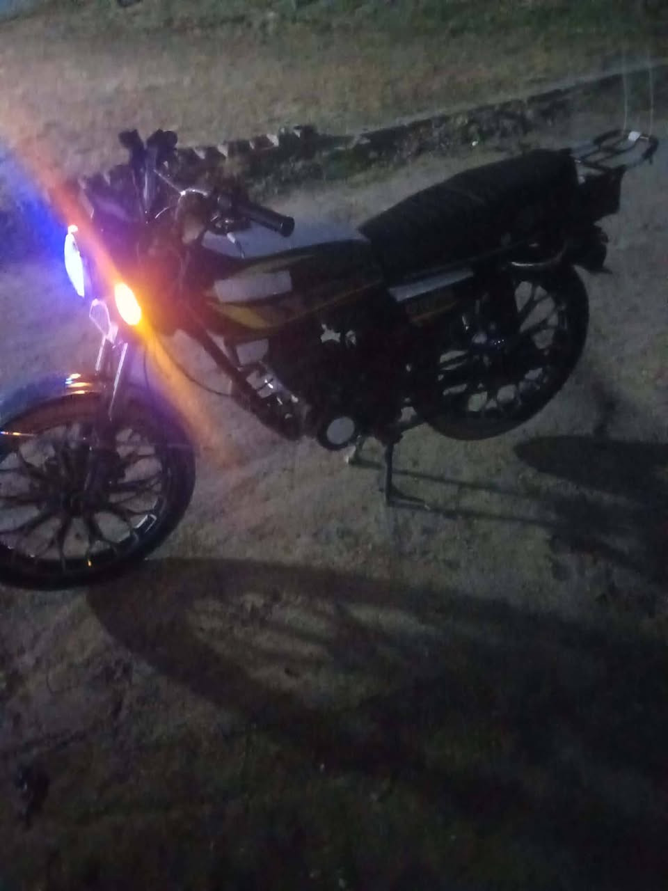 السلام عليكم دراجة للبيع موديل 24 اوراق درجة خير من الله كامله مكاني بغداد أبو غريب السعر خاص *********** ***********
