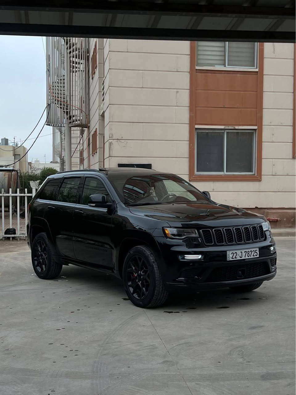 Jeep grand cheroke 2021 limted X
فول مواصفات 
بصمة
شغال
تشغيل عن بعد
رادار امامي فقت لجمالي
رادار مرايات وراء 
فتحة
تحكمات ستيرن
كشنات جلد تدفئة +تبريد
كنات وراء تدفئة
شاشة كبير
كاميرا
دبل اكسل 
٥نضام قيادة
كل شيء جديد بسمي تحويل وكالة نفس يوم
اخوان سيارة ماشي ٣٦ميل فقط
صبغ:بس بونيت صبغ جاملغ مبدل بلادي نفس لون
ارباك كلها مرجع سيستم بلادي بشرط سونار 
عنوان:اربيل 
*********** أربيل, العراق
