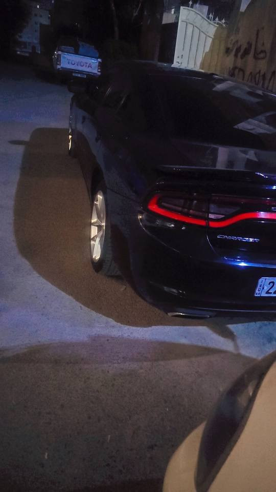 دوج جارجر 2016  sxtكلين بدون صبغ وبدون ارباگ بيه 4 مكانات بارد وشويه حالوب خفيف بصمه  شاشه جبيره شفتات شغال  سنويه وهزه جديده 
***********8
*********** أربيل, العراق
