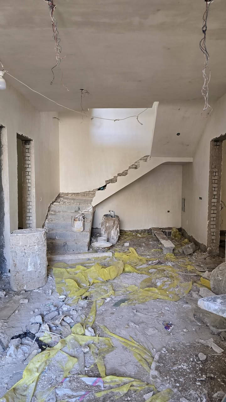 خلفات الأنبار اربع خلفات جص وبورك مبيت ابنفس المكان تسليم مهندس *********** اتصل ودلل
