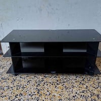 ميز بلازمه كزاز كلش نضيف السعر 20 الف وهاي رقمي 07703713464