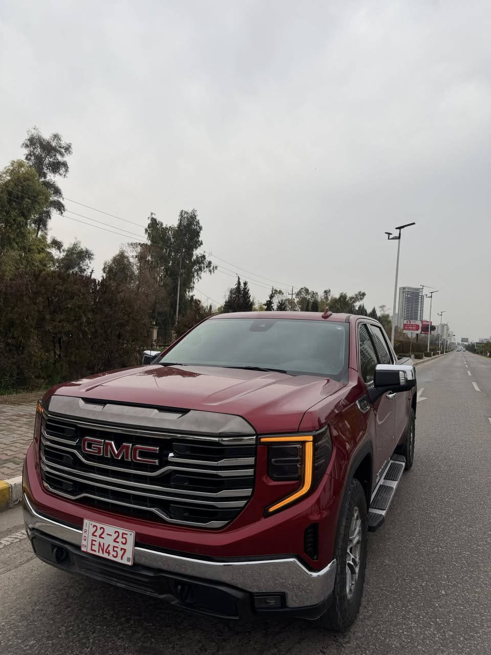 السلام عليكم
جمسي سيرا 2024 باب طويل بدي قصير
 SLT 
8 سلندر 5.3 المرغوب
ماشيه 14 الف 
اخوان السياره بدون حادث 
كلين تايتل 
فقط بالنقل صار بيهه شويه بالسقف شخوط وتعديل pdr 
مكان السياره اربيل
السعر 40،000$

***********
