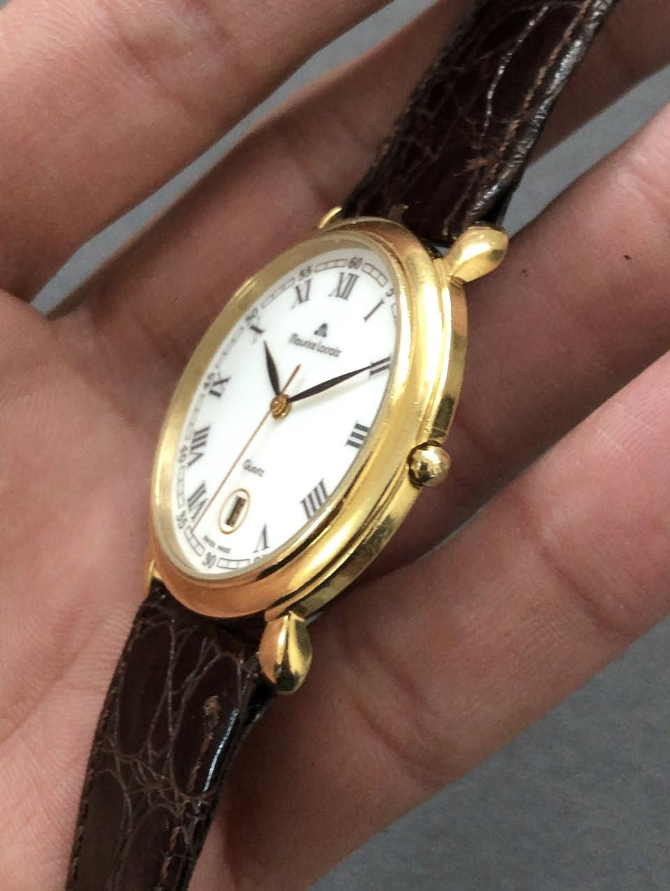 ساعه مورس لاكروا
سويسري اصلي بطاريه

منفذ يومي ارقام روماني

قطر ٣٦ بدون الدكمه

نظافتها كالجديد

سير بك مستبدل
سعر ١٢٥$


**إذا كنت صاحب هذا الإعلان وتريد حذفه لأي سبب، رجاءا أرسل رسالة إلى الدعم الفني**