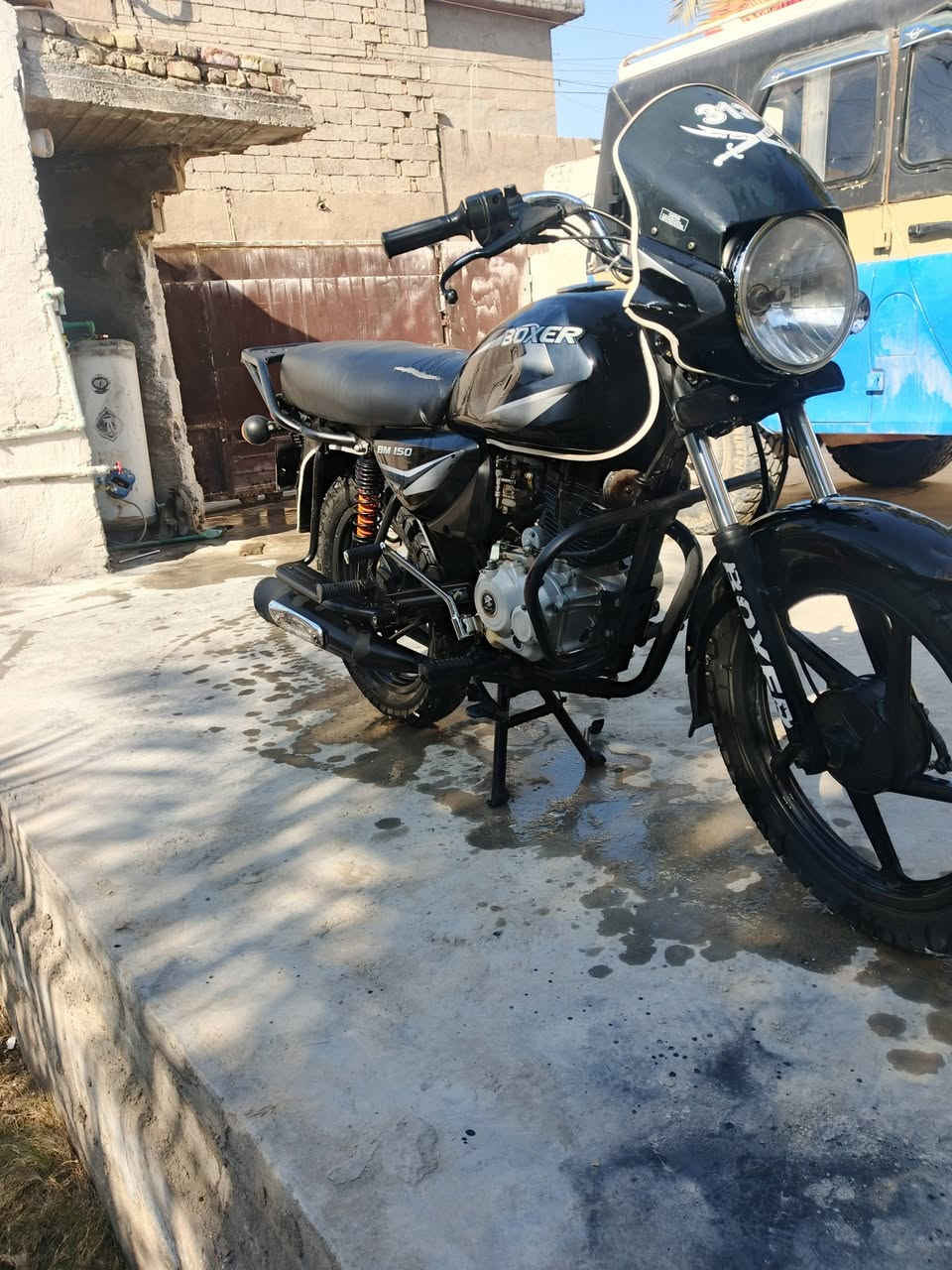 السلام عليكم بوكسر للبيع موديل 2021 رقم وسنوية تحويل ثاني يوم الدراجة مكفولة كلشي ما مبدل بيهة السعر 1650 وبيه مجال رقم ***********
