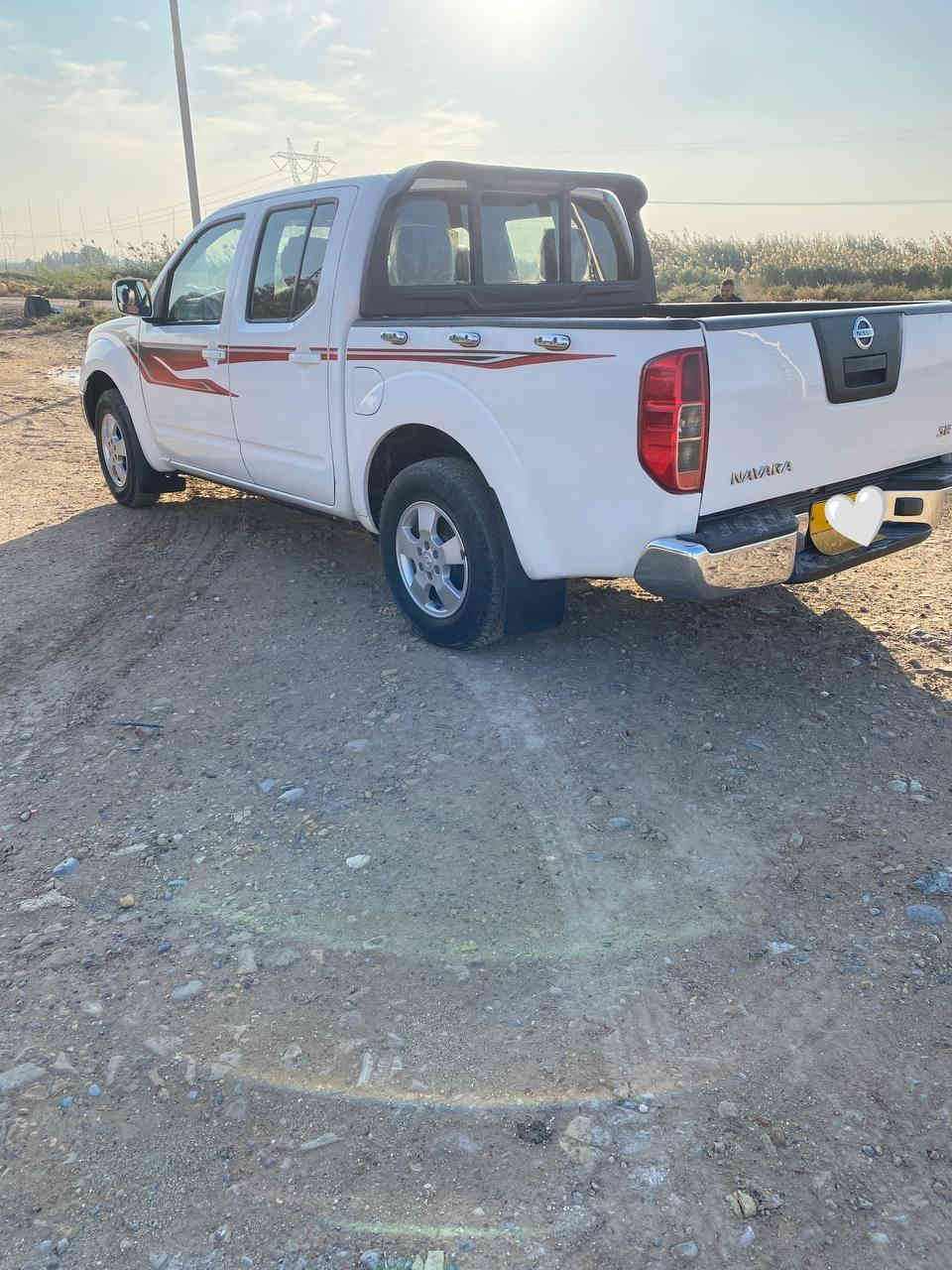 السلام عليكم للبيع نيسان نيڤارا موديل 2010 كير عادي رقم اربيل سنوية نافذة مكينة مامفتوحة لاصرف ولا بخار تدفئة تبريد شغالات مكان بغداد تقاطع النهروان السعر 110 ورقة  وبيهة مجال بسيط للاستفسار الاتصال على الرقم. ***********-/-***********
