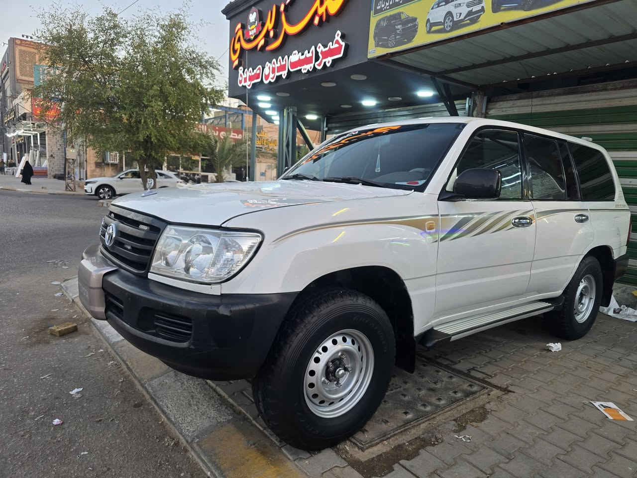 ماشالله
لاندكروز سلك قطري 2001 
سياره فول عادي دبل سبير دبل تانكي شغل
فورويل شغال محرك 4500 بلكارتون كير محرك حداديه تبريد كفاله تخم تاير ابو ضمان حجري غرفه جديده لايتات زنون ارقام اربيل اصلي وين ميعجبك دك حاسبه تريد مداور تريد وكاله بيع او مراوس مكان نجف ***********
