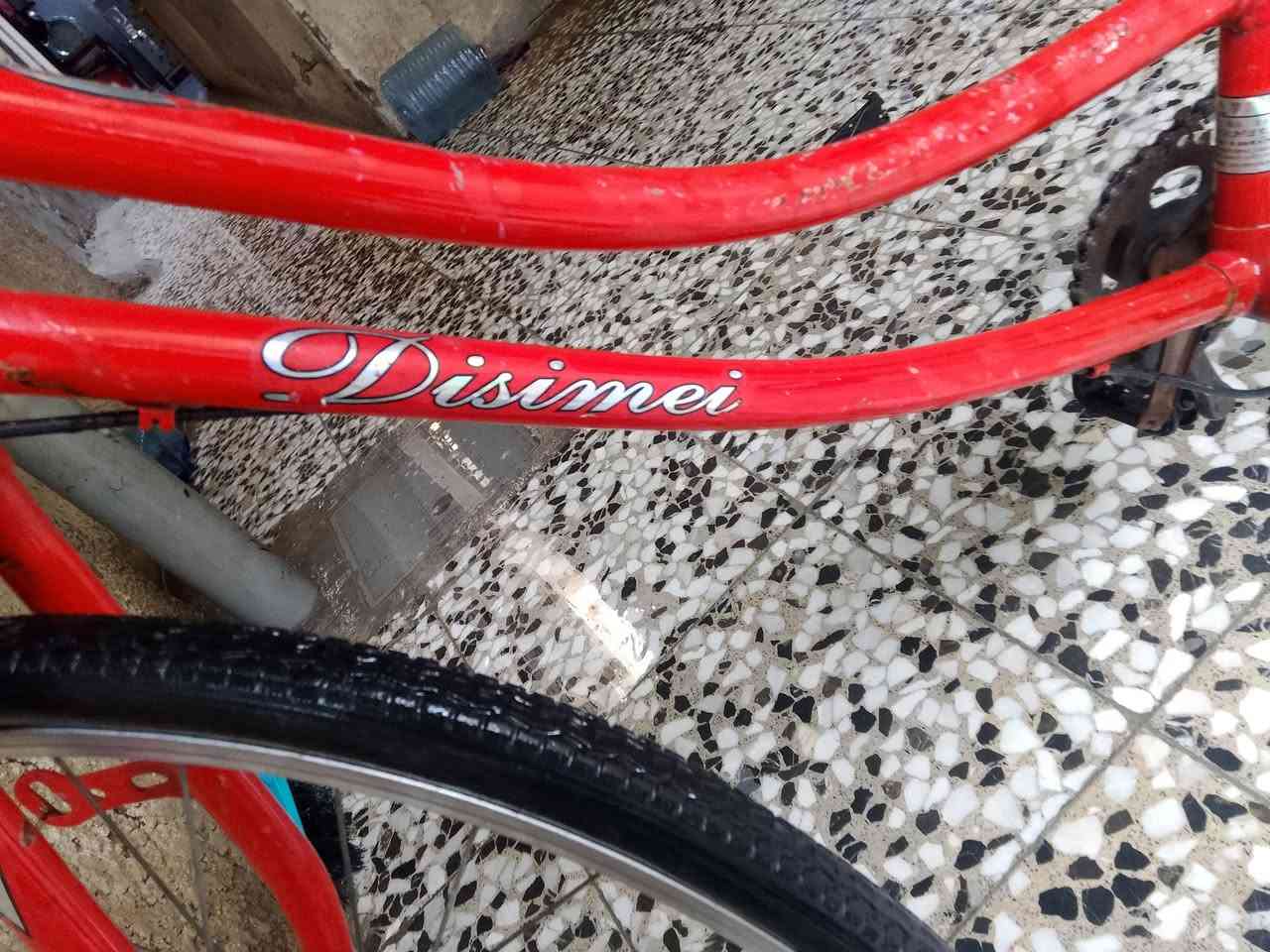 السلام عليكم بايسكل بناتي مرتب حجم 26  نضيف سعر 30 الف مكاني بغداد البياع تقاطع   *********** فقط واتساب
