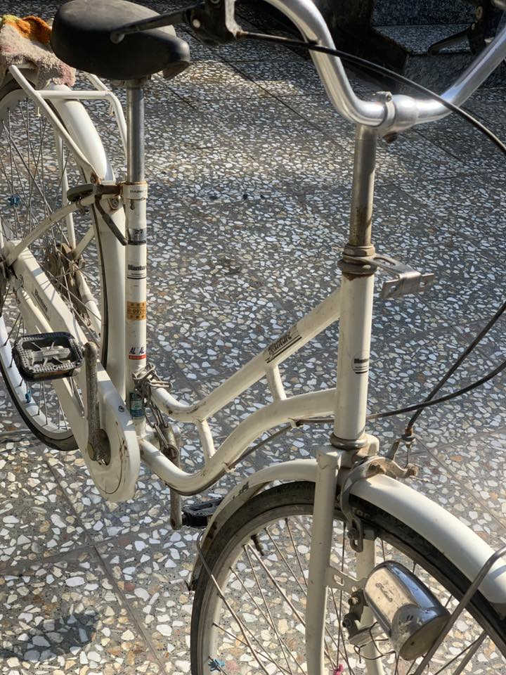 دراجة هوائية حجم (27) للبيع  العنوان حي اور خلف نادي النفط الرياضي
***********
