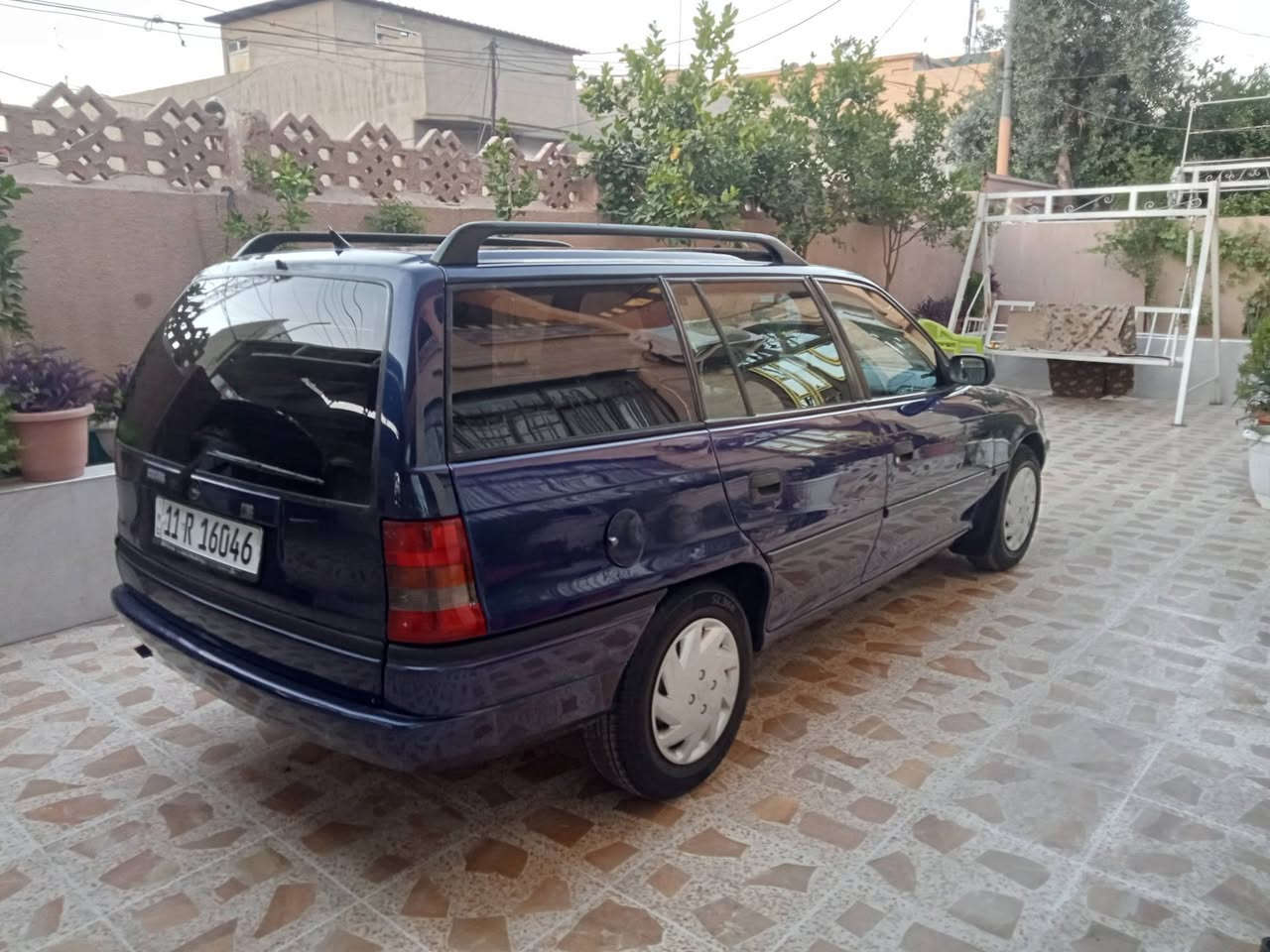 استره للبيع وارد ياباني محرك 2000 تبريد بلادي شغال موديل 95 رقم بغداد جديد سنويه جديده دوير او دوسات بلادي صبغ جاملاغات الخلفي ولسقف رش مكاني موصل حي عدن *********** كورك ***********
