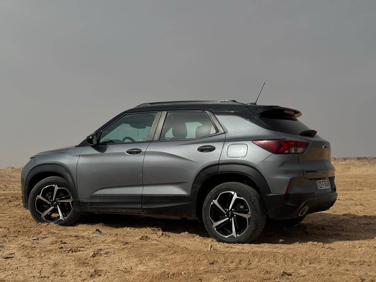 حادث بنيد مرجع( ضربة خفيفة )
الباب الايسر الخلفي مبدل فقط نظيفة جدا وعملية 
فول مواصفات 

سيارة تجمع الشكل الرياضي ويا الراحة والاعتمادية 💯
محرك 1.3 تيربو اقتصادي وقوي بنفس الوقت، مناسب للمدينة والسفر 🚗
دفع أمامي أو رباعي يطيك ثبات وثقة بالطريق
تصميم RS رياضي بجنوط 18 ولمسات سوداء تخليها تبرز بكل مكان 😎

من ناحية الراحة 👌
❄️ تكييف الكتروني  قوي يبرد بسرعة حتى بحر الصيف
🔥 تدفئة الكتروني ممتازة للشتاء وتوزيع هواء متوازن
🎛️ تحكم إلكتروني بالحرارة لراحة السائق والركاب
🪑 مقاعد مريحة للمشاوير الطويلة
🔇 عزل زين يقلل الضجيج ويخلي القيادة هادئة

📱 شاشة حديثة تدعم Apple CarPlay وAndroid Auto
🔒 أنظمة أمان متقدمة
✅ سيارة عملية، أنيقة، وتناسب الاستخدام اليومي بكل الفصول
 السعر ١٤٠$

***********
