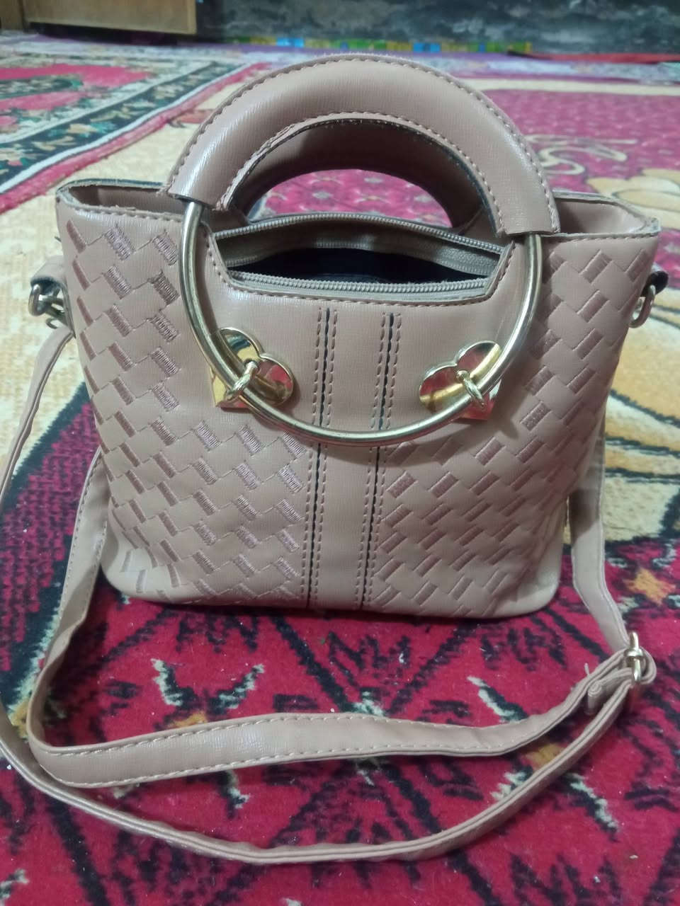 جنط مستعمله للبيع كلمن وسعرها 
وحذاء مستعمله للبيع


**إذا كنت صاحب هذا الإعلان وتريد حذفه لأي سبب، رجاءا أرسل رسالة إلى الدعم الفني**