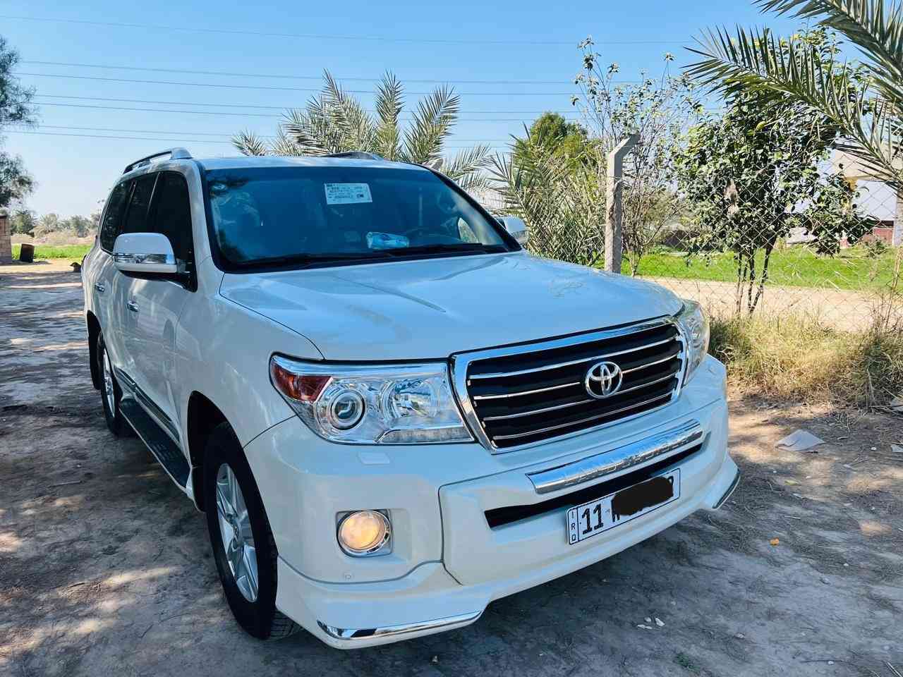 السلام عليكم للبيع لأندكروز موديل 2015 ابريم اصلي رقم بغداد الجديد دولي بسمي تحويل ثاني يوم مكفولة كفاله عامه
فول مواصفات 1/1
حساس امامي
حساس خلفي
بصمه تشغل
بصمه اوبواب
فتحه سلايت
كشنات جلد اصلي
كشن كهرباء اتلاث حركات
محرك 6 سلندر
تشغيل عن بعد
8 ايرباك 
زراكات لايت 
مري شفط و قلاب 
مثبت سرعه 
سبعه راكب 
ثلاث قطع تبريد 
تحكمات ستيرن كامله 
كامرة دوارة
مطفايه حريق 
وباقي مواصفات معروفه. 
ماشيه (95) إلف حقيقي شرط الفحص سعر السياره (400) $ورقه وبيها مجال مكاني بابل 
اللاستفسار على رقم *********** 
ملاحظة أنا مكلف بالنشر فقط.
