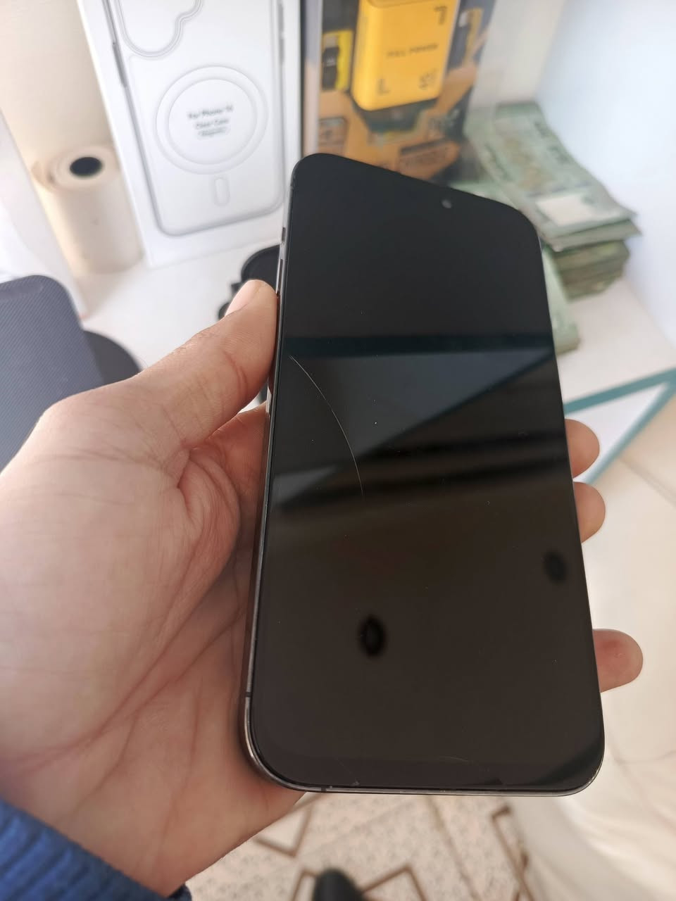 ايفون 14 برو ماكس مبدل شاشه وبيهه فطر ب83 ذ256 الباقي كله شغال بسعر مناسب ب470 الف للاتصال ***********
