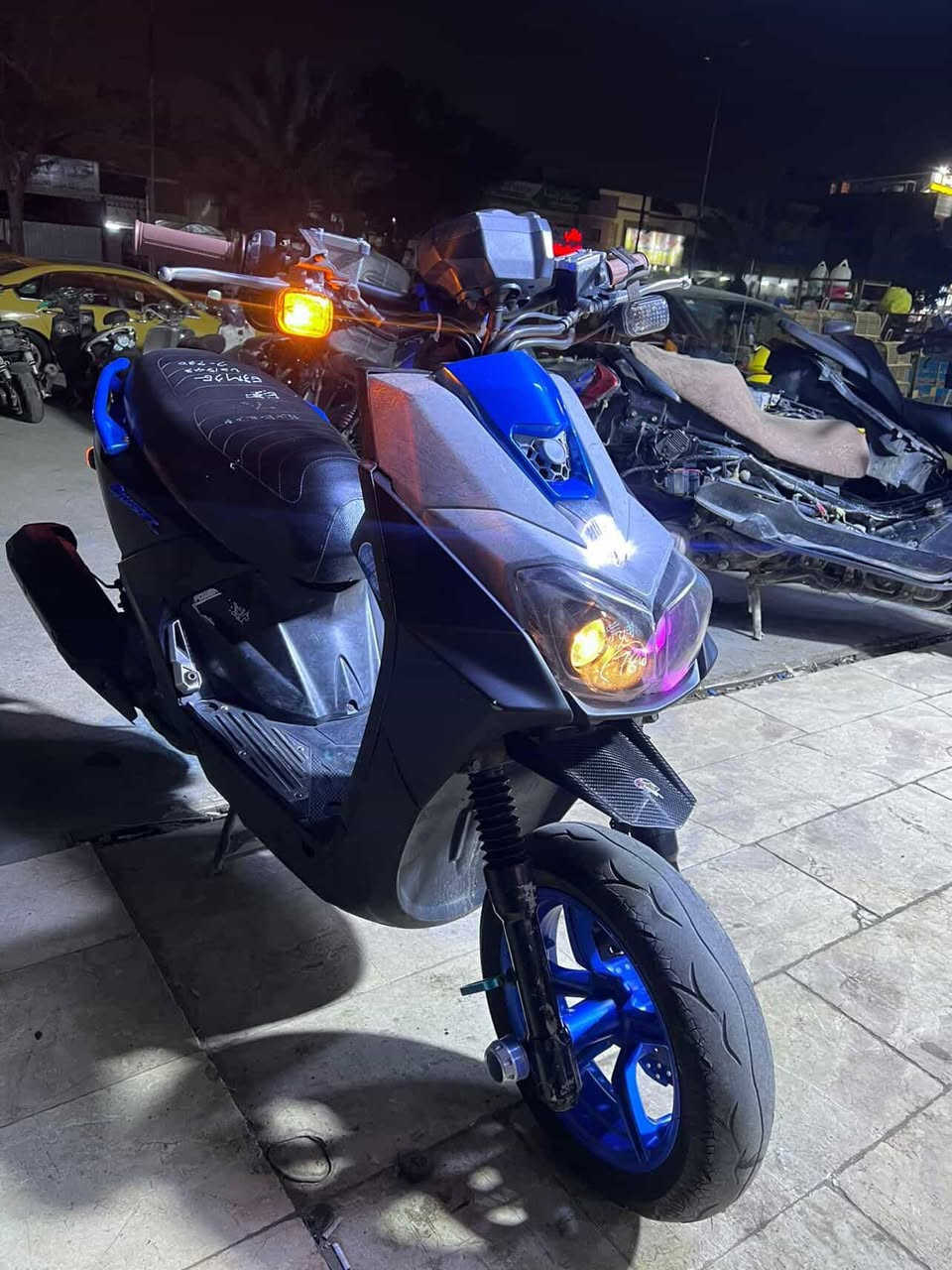 سلام عليكم دراجه جبلي حديث جيل الثاني جديده مكفوله مكاني بغداد سعر 1400وبيها مجال حق الجيه 
***********
