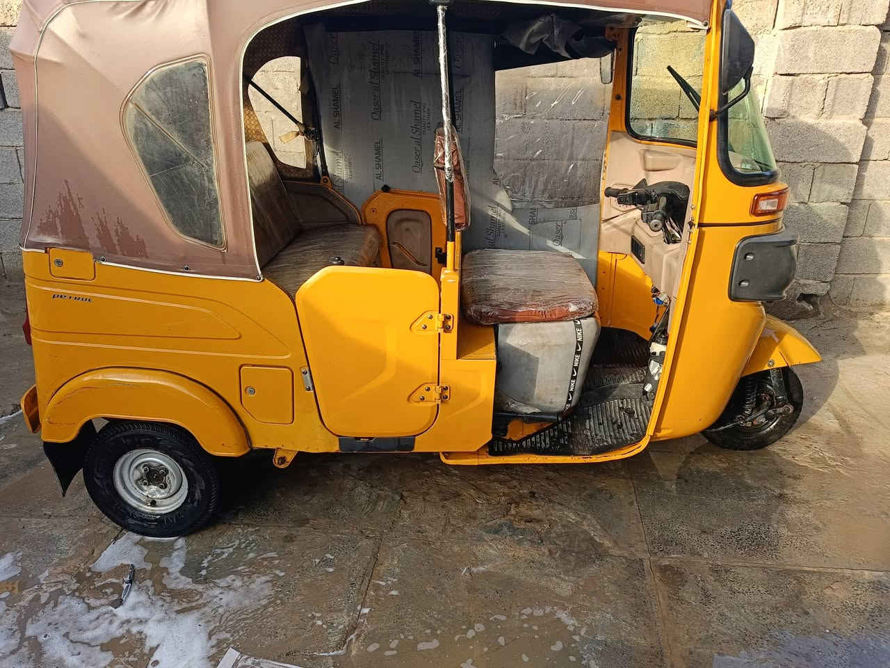 تكتك للبيع موديل 21مكاني بغداد رستميه رقم نكليزي وسنويه ***********
