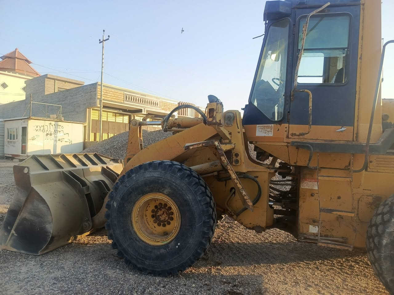 شغل كوماتسو وارد ياباني حجم 200 رقم وسنويه شمال تخم تاير كير ومحرك ممفتوح شرط مكينه جاهزه بلعمل حالين شراي تصل واني بخدمتك  ***********
