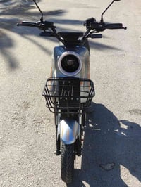 🌹   دراجه شحن R9 للبيع طك كارتون بتاريخ 2025/8/10 ماشية 2600   ( 5 بطا...