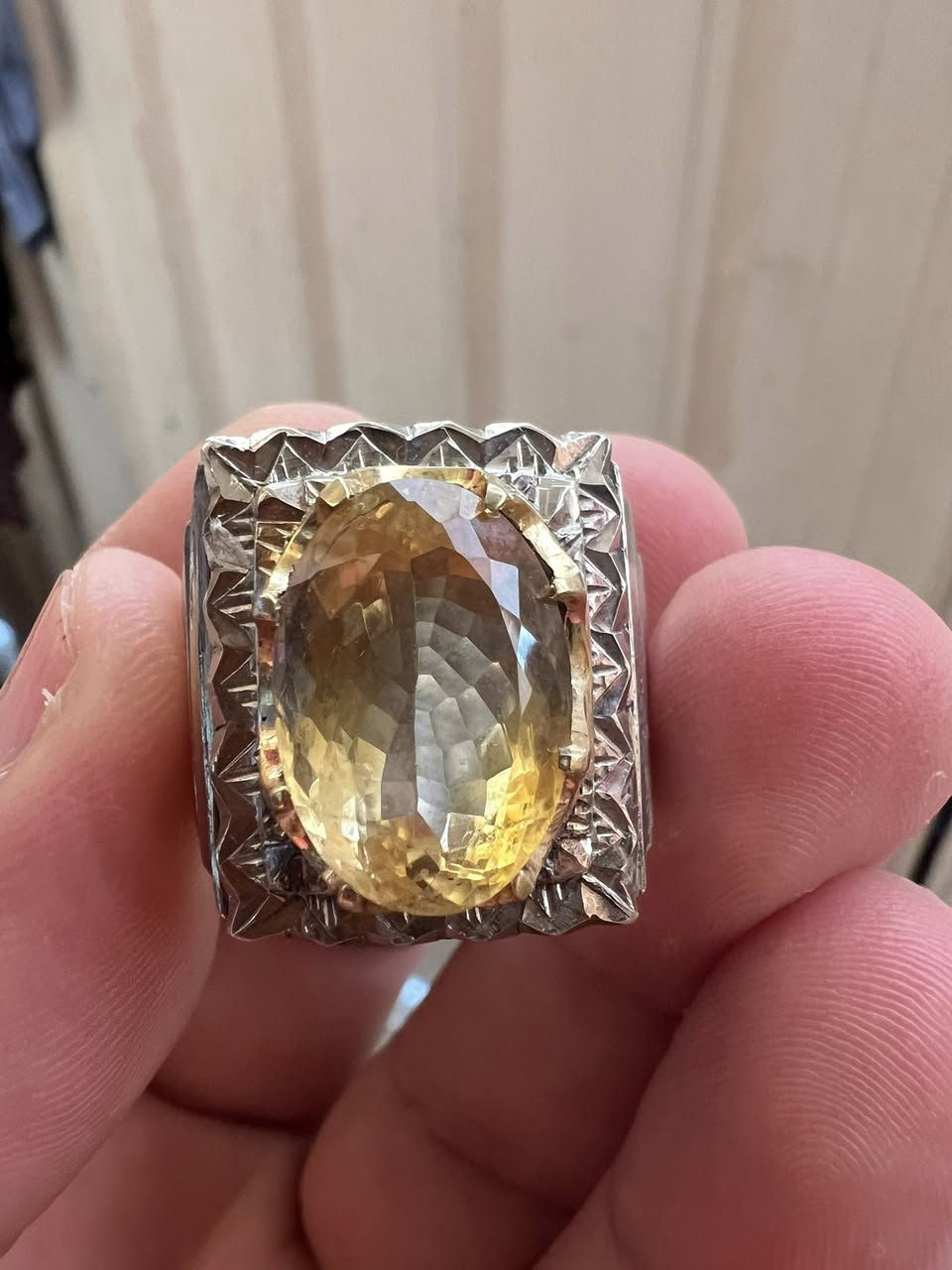 خاتم سترين صياغه ثقيله اسم صايغ نجار محبس تحفه سعره 150 الف


**إذا كنت صاحب هذا الإعلان وتريد حذفه لأي سبب، رجاءا أرسل رسالة إلى الدعم الفني**