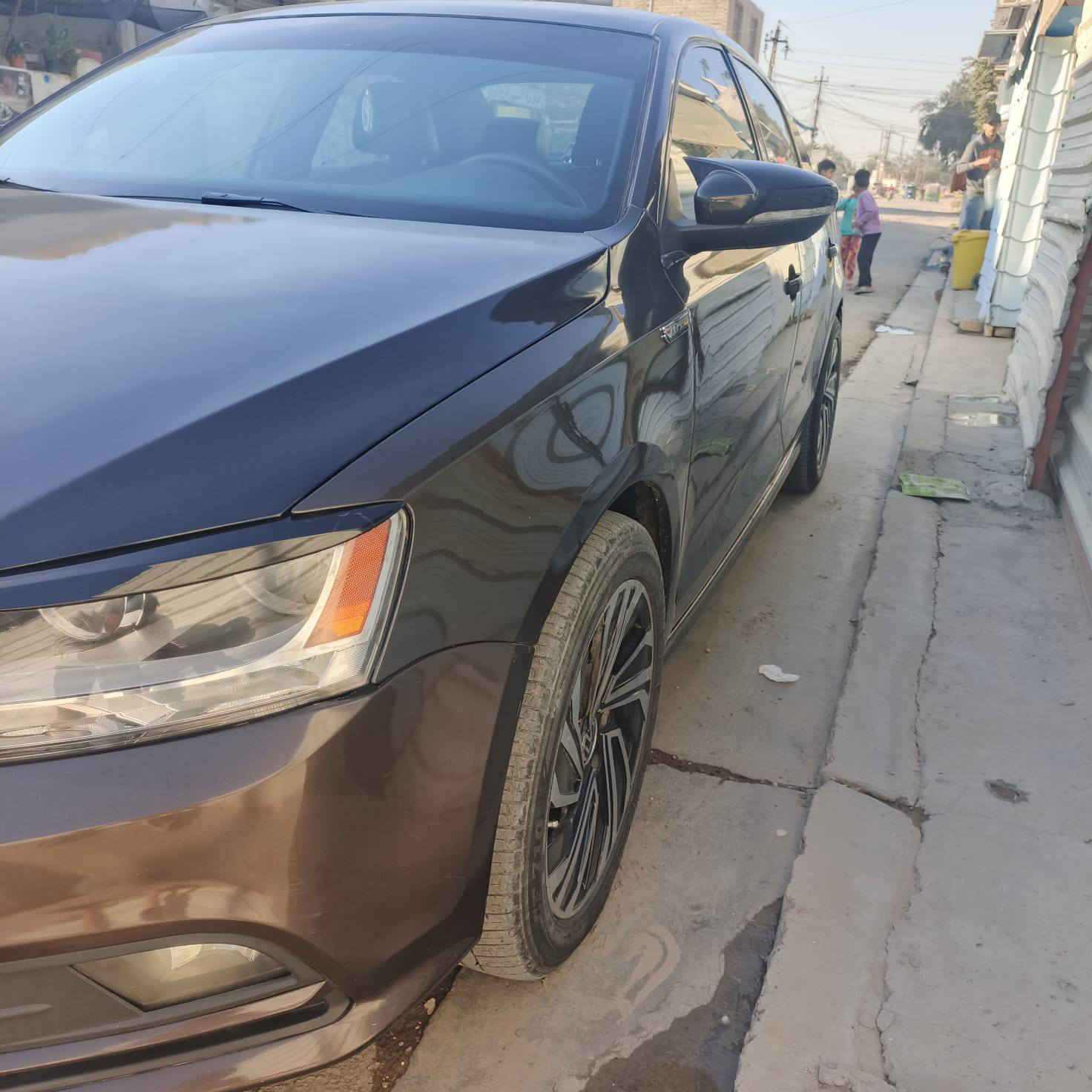 سلام عليكم جيتا 2015 للبيع السعر 98
السياره جاهز عليها ادامه كامله 
السياره مصبوغه بدون حادث قوي
***********
