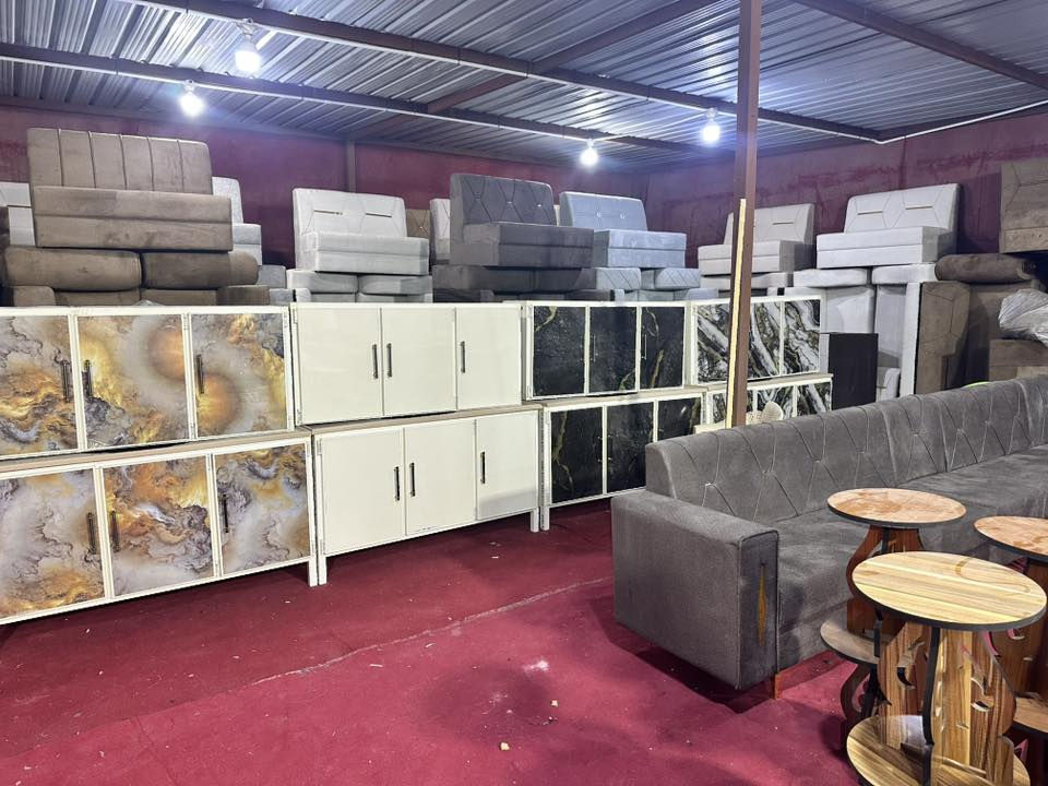 السلام عليكم اخوان الله خلقني لتحدي كافه الغراض المنزليه للبيع والشراء والمراوس جاهزين لتواصل عالمسنجر والواتساب (قادمون بقوه الله) هذا رقمي ***********
