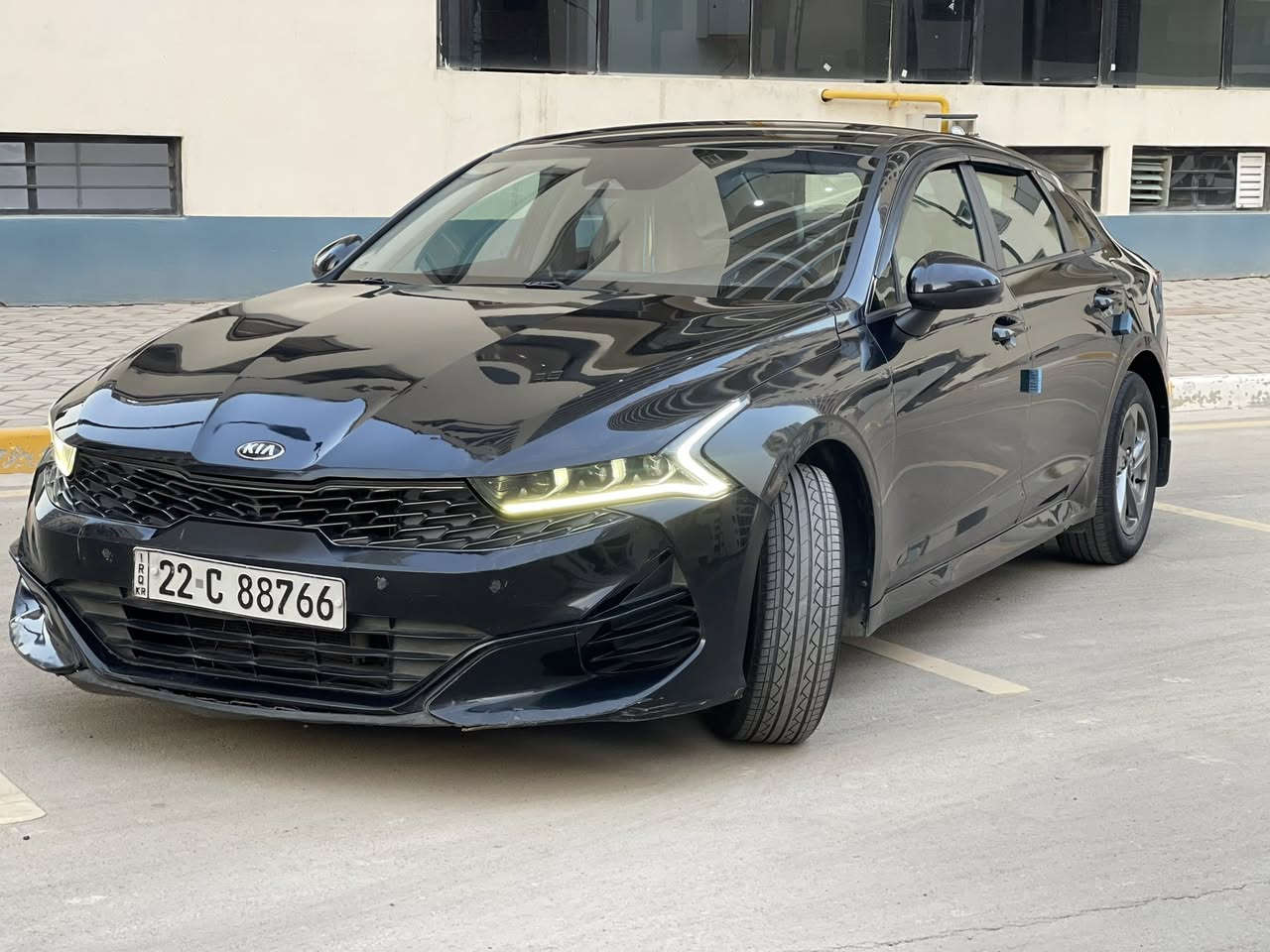 كي5 

الفئة : LX5 
المــــوديـــــل : 2021
العداد :  51 ميل 
اللون :  اسود 
المحرك : 1.600 تيربو 
الرقم :  اربيل مميز 

المــواصـــفـــات LX 
 : بصمة تشغيل  
: سايد بريك كهربائي 
: شاشة كبيره 
: رادار جانبي 
: رادار امامي 
: تحكم ستيرن  فول  
: وقوف ذاتي 

الحـــــادث الامريكي : بنيد فقط
- بالعراق بيها صبغ3 قطع 
شرط 
التحويل مباشر 
كير كفاله عامه 
محرك كفاله عامه 
تبريد فول 

السعر : 150 وبيه مجال بسيط


**إذا كنت صاحب هذا الإعلان وتريد حذفه لأي سبب، رجاءا أرسل رسالة إلى الدعم الفني**