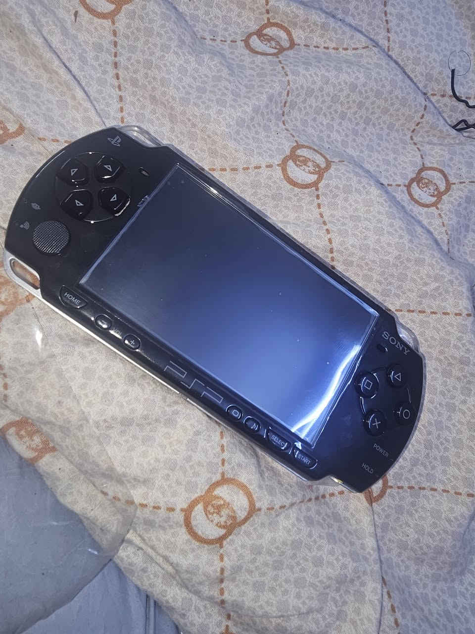سلام عليكم شباب للبيع psp سعر ١٠٠ الف بعده بجيس يشغل اقراص وداخله العاب ذاكره ٣٢ وبي مجال عنوان بغداد زعفرانية وتوصيل موجود وملحقاته ولزكه لشاشه موجوده وكارتونه موجوده ***********
