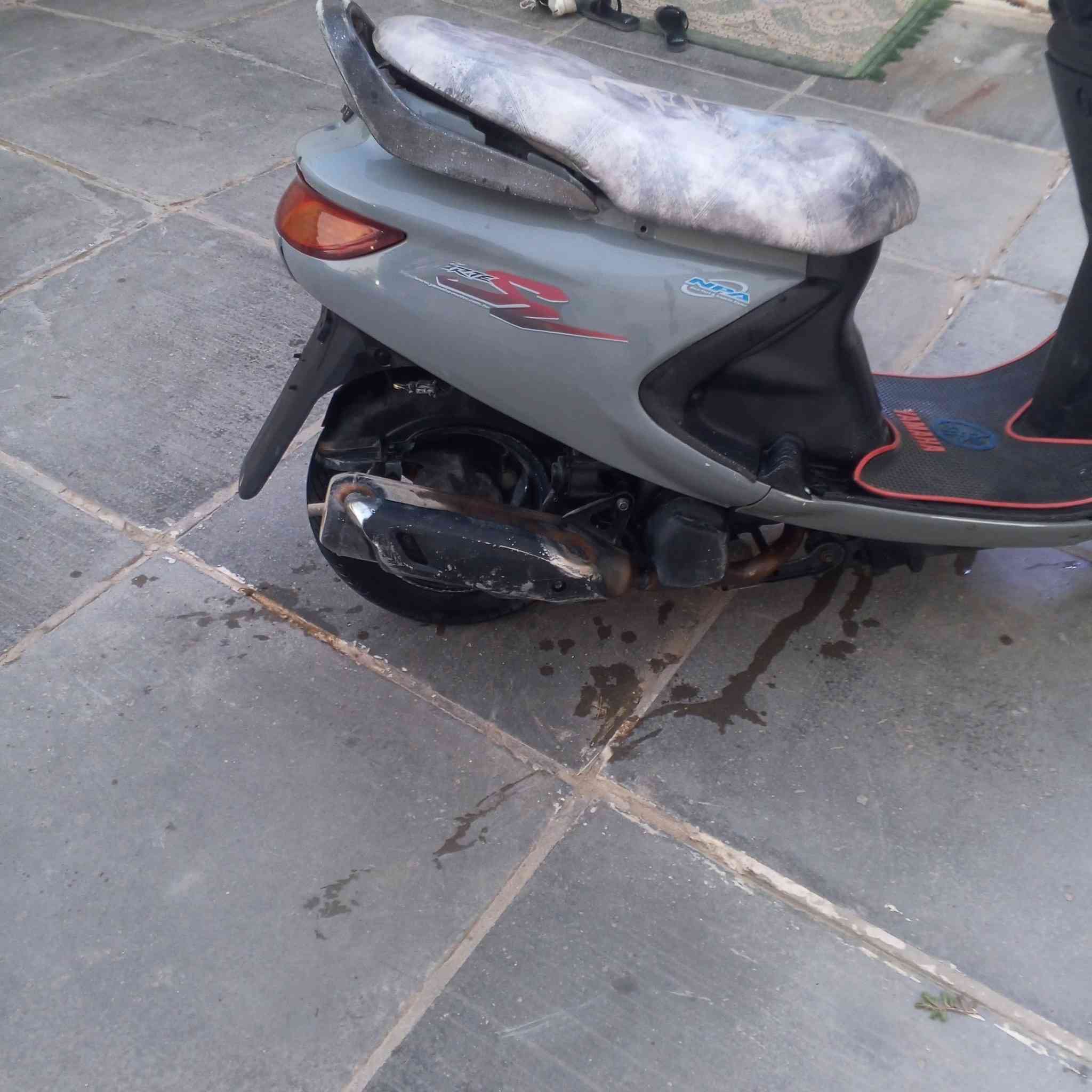 السلام عليكم دراجه فراشه نضيفه فول مواصفات كلشي مابيها السعر خاص *********** مكاني يم الجسر
