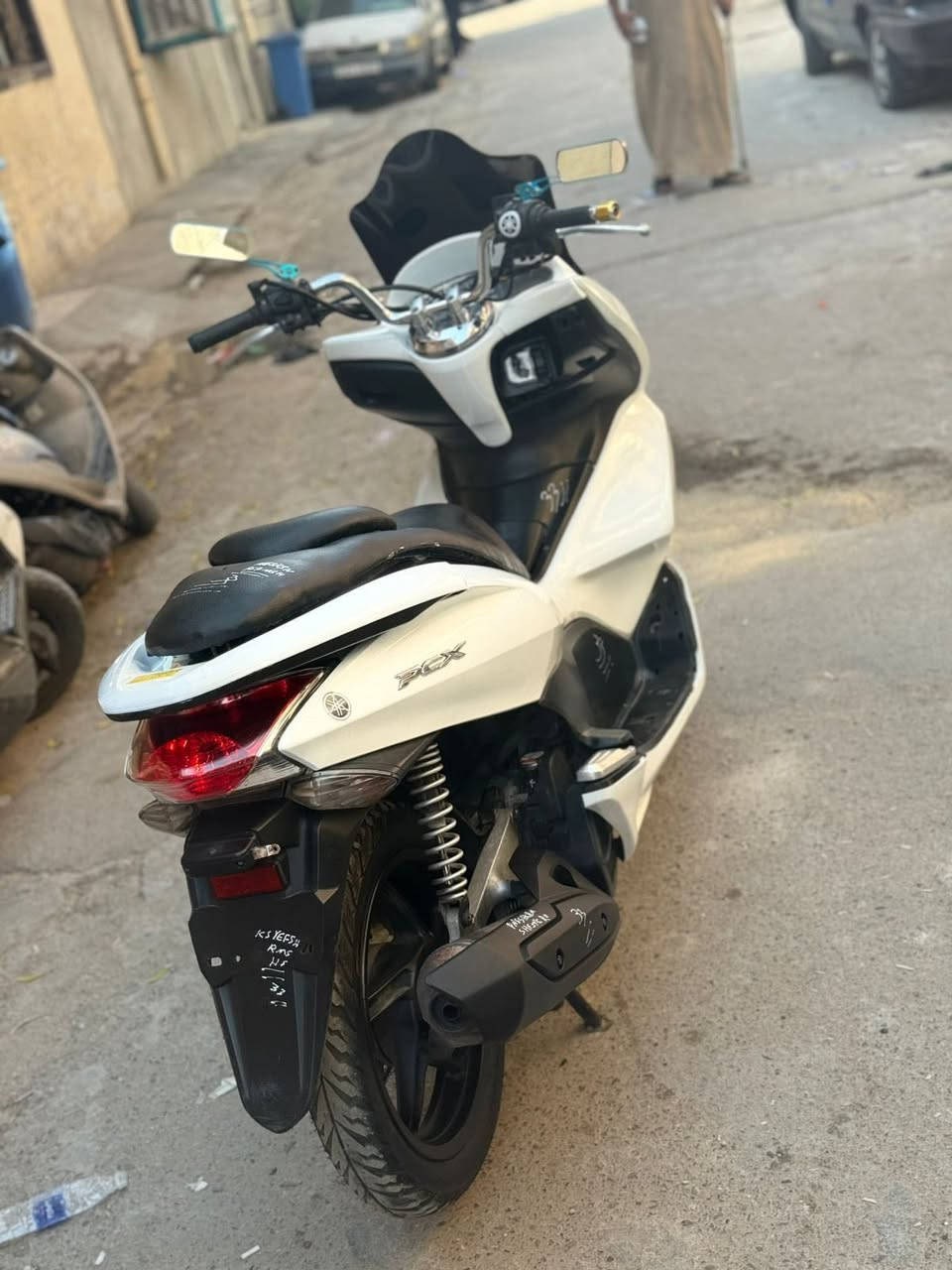 سلام عليكم 
pcx جيل الاول 2016 Jfياباني اصلي مكينة مفتوحة تبديل كازكيت م بيه نقص راديتر جديد واتر بم جديد ولف حماوة جوزة حماوة كلشي جديد م بيها اي نقص مكاني الدورة او السيدية  السعر مليون و100بيها مجال رقمي ***********
