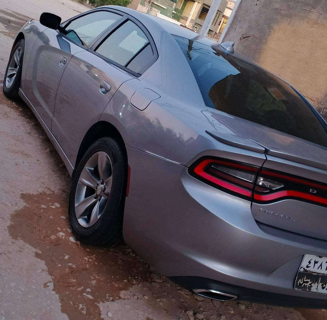 السلام عليكم جارجر مديل ٢٠١٧ رقم أربيل دولي مبدله جديد مواصفات SXT داخله كلين بالعراق صار بيها جاملغ أيمن وباب الصدر صبغ وباب خلفي كلير فقط ماشيه ١٦٢ الف ميل  السياره جاهزه ما نقصه شي محرك وكير مكفولات بشهر ال ١١ سويت الها هزه وبدلت ارقامها السعر ١٨٣ بيها مجال قليل مكاني كربلاء
***********
***********
