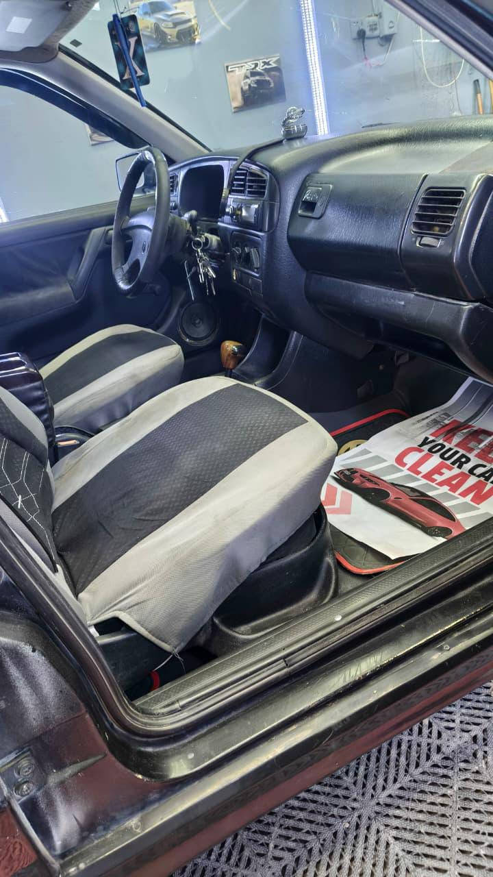 سلام عليكم كولف للبيع موديل ١٩٩٢ 
محركها ٢٠٠٠ سيارة مصبوغة عام 
سعر 50 وبيها مجال الهاتف***********
مكاني بغداد الدورة الاثورين
