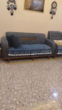 تخم جديد • صوفا • قابل تفاوض