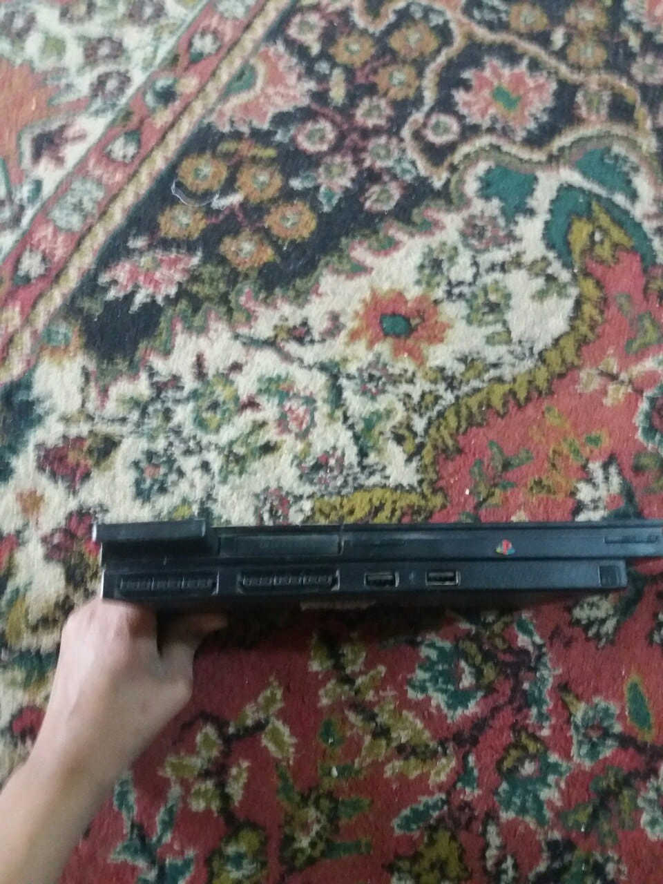 سلام عليكم بلي 2 لبيع كامله ملحقاته بس الفيشة لي تشكل بل بلازمه يرادلهة تبديل ويا 3 يدات شغاله وفلاش بي60 لعبه البلي شغال نضيف قليل الستخدام السعر 45 وبي مجال للشراي مكاني مدينة الصدر للاستفسار عله الرقم ***********
