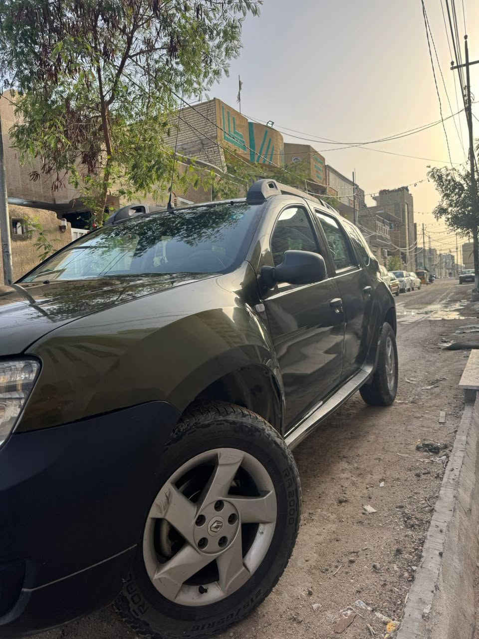 السلام عليكم رينو داستر للبيع موديل 2018 
[مواصفات]
حساسات أمامية 
سعر 90 
محرك 2000
4 سلندر 
من النوع الاقتصادية 
سياره مال شركه 
وارد فرنسي
سياره مال جناي
سياره نضيفه جدآ جدآ 
للاستفسار الاتصال على الرقم التالي *********** كربلاء, العراق
