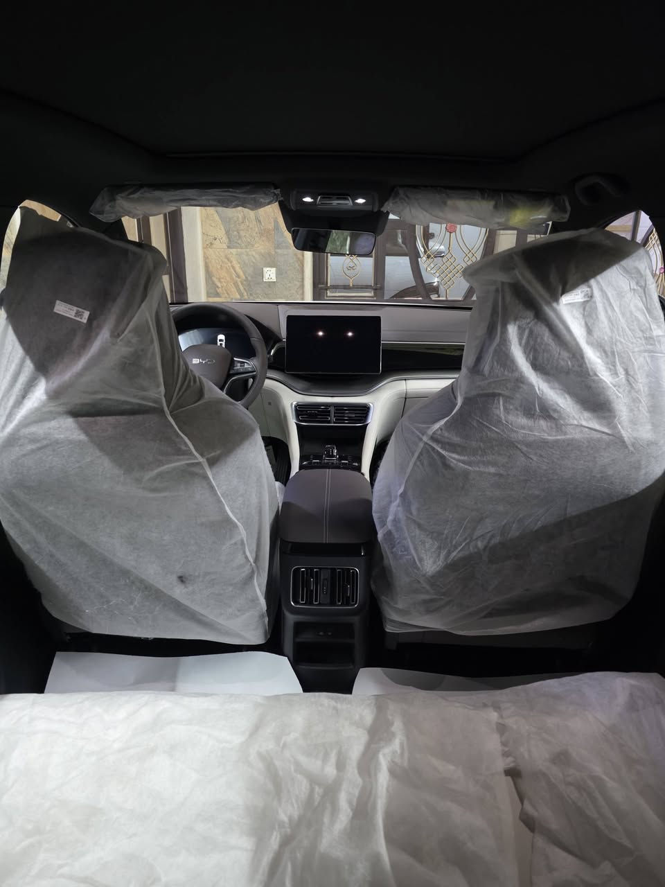 للبيع BYD سونك بلاس موديل ٢٠٢٥ فول مواصفات ماشية ١٠٠٠ مكفولة كفالة عامة للسفسار ***********
