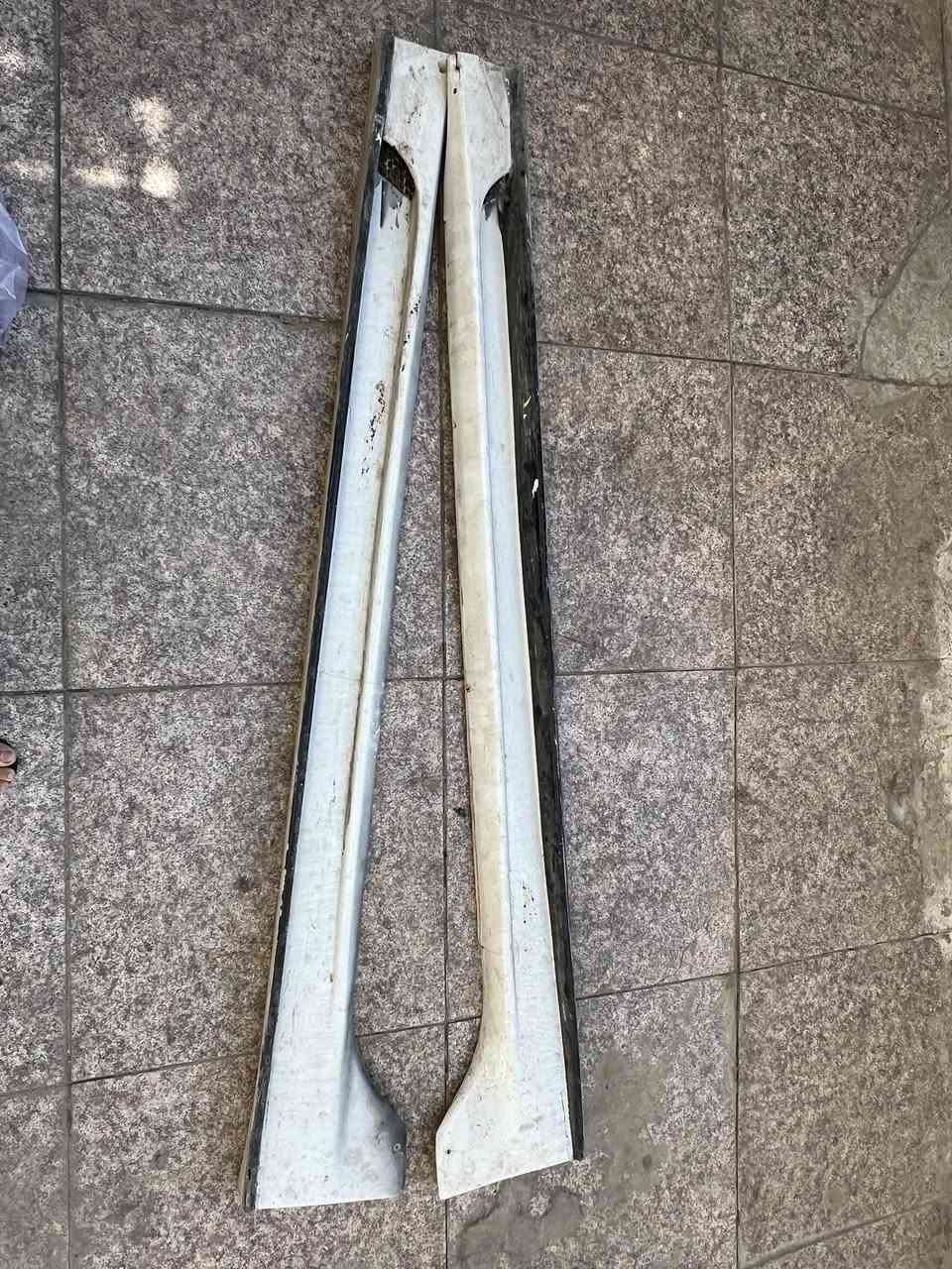 السلام عليكم غراض لانسر قرش دوسات يحتاجلها اشويه فايبر كلاس السعر 60 الف
زعانف دعاميه جي تي ار سعر 25 الف
غراض صدر جدد السعر15 الف 
مكان بغداد منصور ***********
