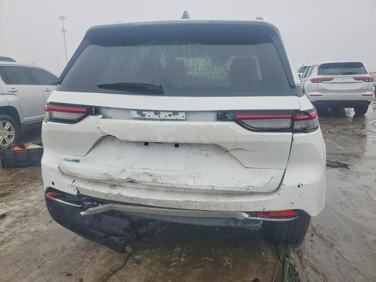 🚨 تنويه مهم
هذه السيارة معروضة في المزاد الأمريكي 🇺🇸
والمزايدة والشراء تتم عن طريق مكتب الباخرة للمزادات 🇮🇶

───────────────
🚗 (هايبرد) نوع السيارة:2025 JEEP GRAND CHEROKEE 4XE
📅 تاريخ المزاد:الجمعة 27-03-2026
💰 السعر: يتحدد داخل المزاد
📊 الممشى:7579 ميل فعلي
🛠️ المحرك: 4 سلندر / 2 لتر
───────────────

🔥 مجاناً مجاناً مجاناً
📄 تقرير كارفاكس مجاني بدون أي مقابل
───────────────

🚗 سحب السيارة خلال 24 ساعة من وقت التسديد
💸 حسابات مخفّضة وعمولات أقل من السوق
───────────────

🚢 الشحن متوفر من:
🇺🇸 🇨🇦 جميع الولايات الأمريكية والكندية
➡️ شحن مباشر إلى العراق
➡️ العقبة – جبل علي – ميرسين
───────────────

🛃 تخليص كمركي كامل من ميناء أم قصر
🏔️ تخليص كمركي إلى إقليم كردستان
🇯🇴 شحن مباشر إلى عمّان (العقبة)
🇹🇷 شحن إلى ميناء ميرسين – تركيا
───────────────

🏢 فروع الشركة:
📍 الفرع الأول: بغداد – السيدية – الإعلام
📍 الفرع الثاني: الإمارات العربية المتحدة – الشارقة – الصناعية 4
───────────────

👥 مجموعة البيع والشراء:
https://www.facebook.com/share/g/17pXXBgeeU/?mibextid=wwXIfr

───────────────

🎵 TikTok:
https://www.tiktok.com/@al_bakhera?t=8qGOLioZlVE&_r=1

───────────────

📞 للاستفسار والتواصل:
+9647739115599


**إذا كنت صاحب هذا الإعلان وتريد حذفه لأي سبب، رجاءا أرسل رسالة إلى الدعم الفني**