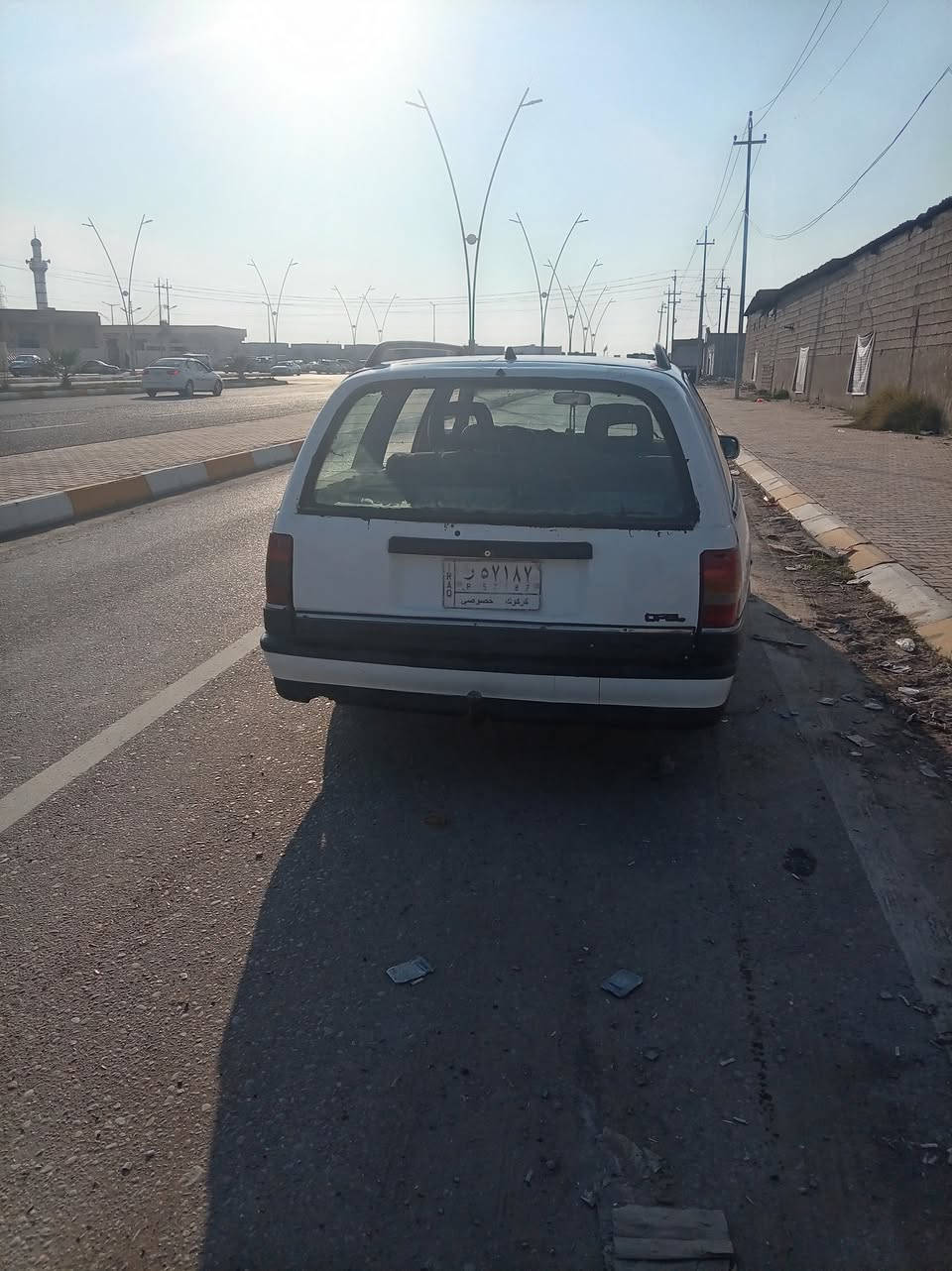 اوبل اوميكه موديل٩٢ رقم كركوك مشروع وطني باسمي سياره معمره جماليه لاضربه ولا شي مجرد خياسات ومعمره عام بيع او مراوس حسب القناعه السعر ٣٦ وبيها مجال كلها كامله كير ومحرك خير من الله نقصها دبلات خلفيه كهربايات كله شغله ارفلو مال كصه صارله قبل شهر خليته مكان السياره تكريت القادسيه قرب دايرة المرور بشارع ٦٠ رقم تلفوني *********** اخوان الي مايعجبه لا يكسر بحلال الناس موجود خاص هم
