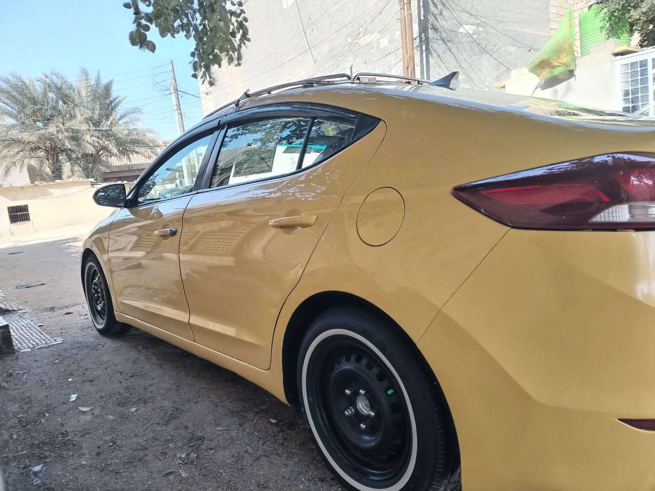 سلام عليكم من رخصه صاحب الكروب للبيع النتره 17بسمي ورد أمريكي حدثهه خشم لبنيد فقط بدون دواخل كفاله  سعر ١٢٢ بيهه مجال *********** ***********
