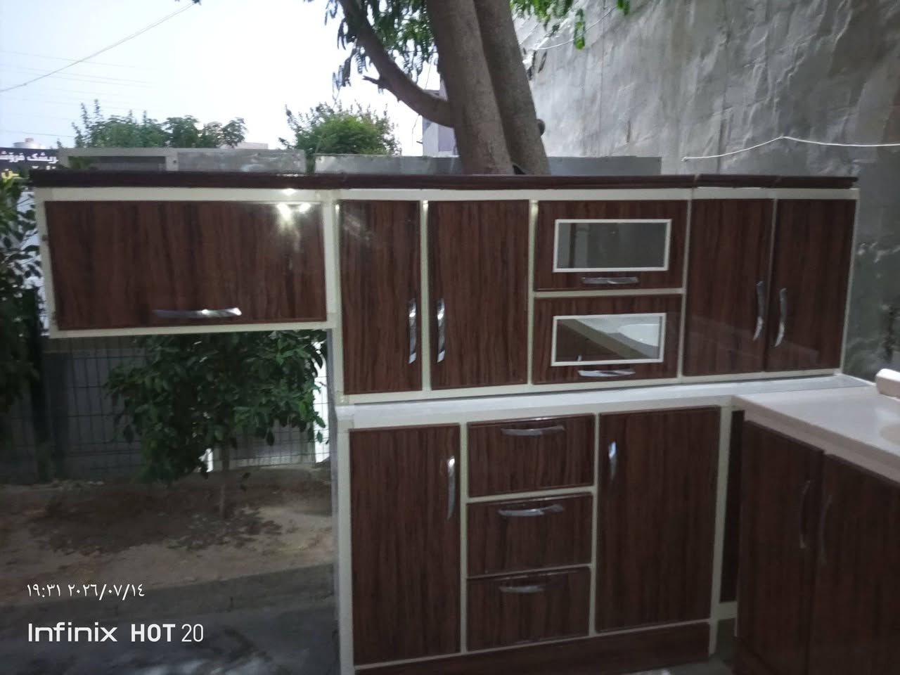 کەوانتەری سارا زۆر پاکەو بێ عەیبە قیاسی دوومترو نیوە 
مەخسەلەی مترو20  موادی عەسڵەو دەستکردە  
گۆڕینەوەم هەیە  لەکەلاری کۆنم ***********
